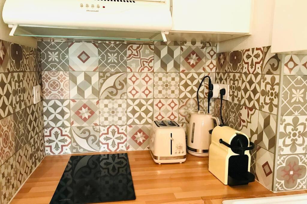 La Petite Pinede Studio Climatise Proche Plage Sanary-sur-Mer Ngoại thất bức ảnh