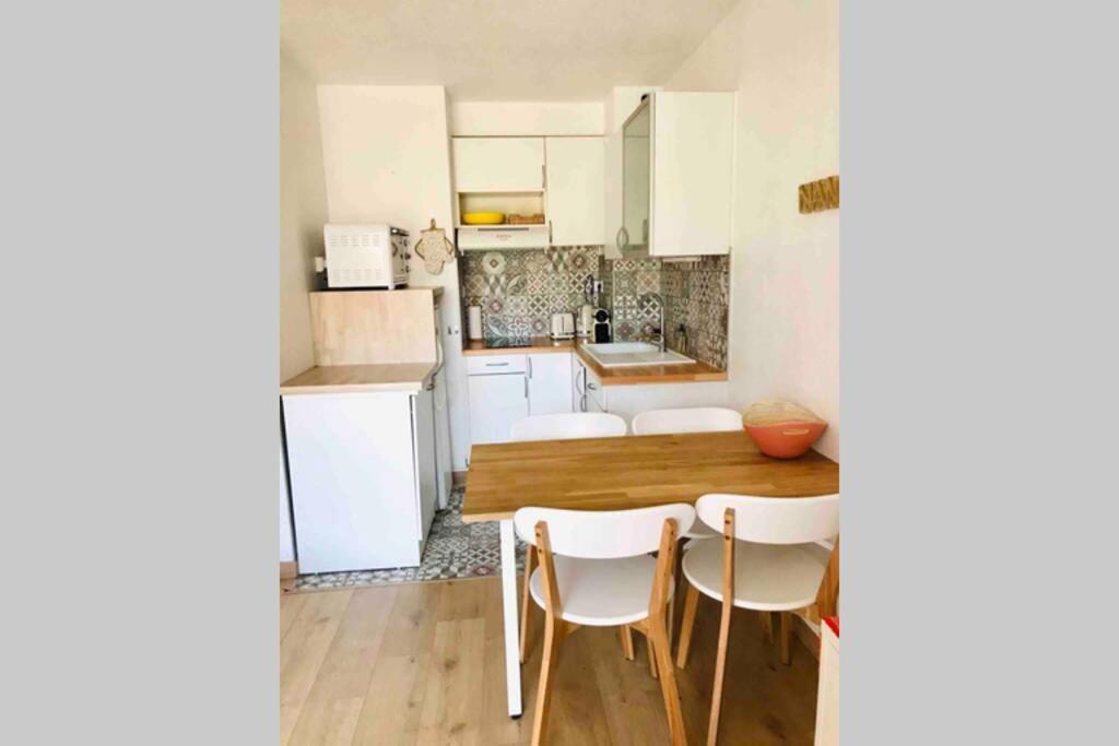 La Petite Pinede Studio Climatise Proche Plage Sanary-sur-Mer Ngoại thất bức ảnh